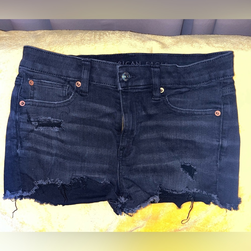 American Eagle Black blue jean shorts size 6